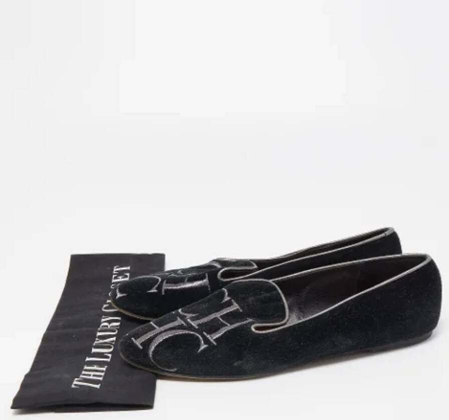 Carolina Herrera Pre-owned Suede flats Black Dames