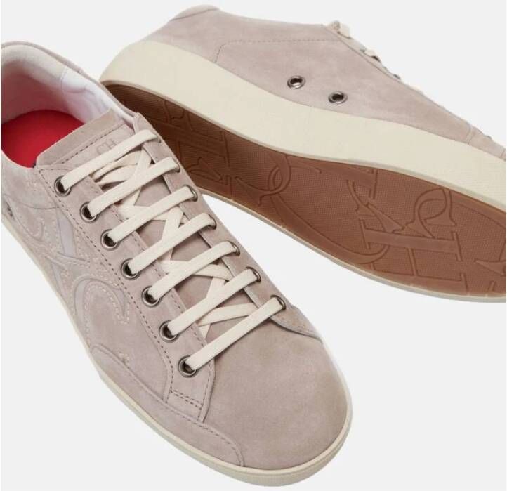 Carolina Herrera Suède sneakers met initialenborduursel
