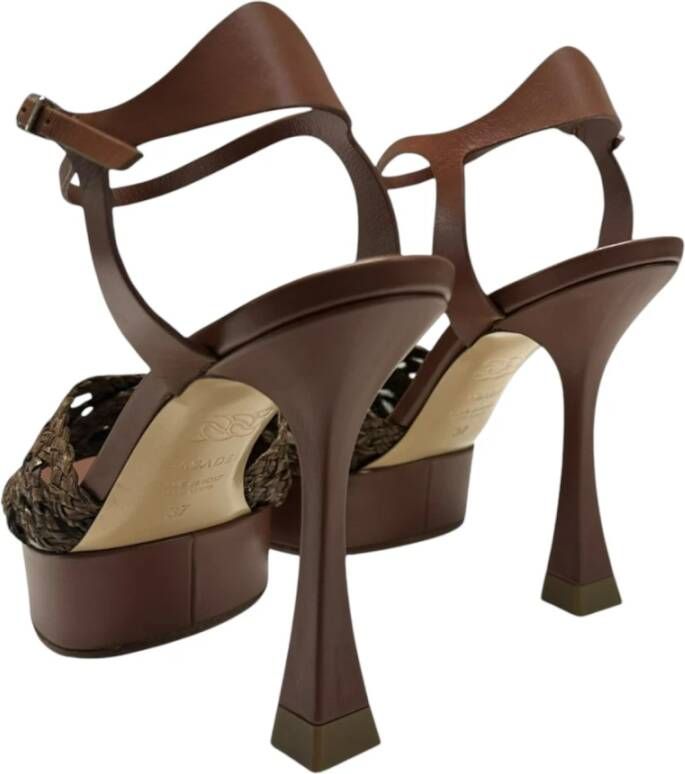 Casadei Gevlochten leren enkelband sandalen Brown Dames
