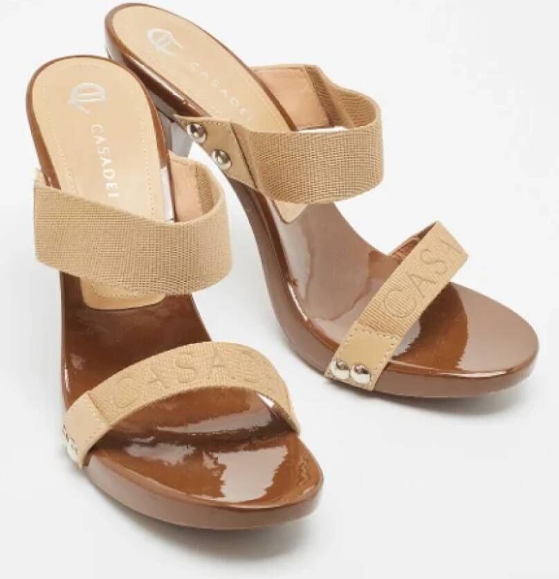 Casadei Pre-owned Canvas sandals Brown Dames