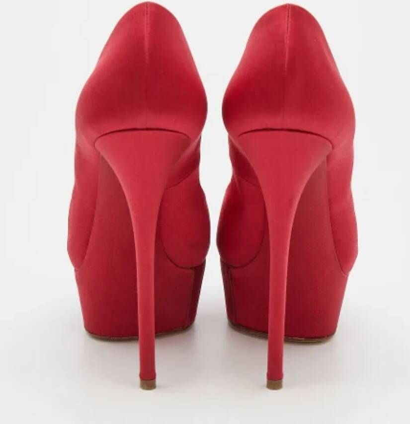 Casadei Pre-owned Satin heels Red Dames