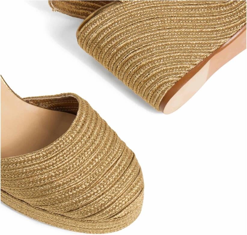 Castañer Carolyn espadrilles met metallic vlechtwerk enkelband met zijdelingse metalen gesp en 9 cm sleehak. Yellow Dames