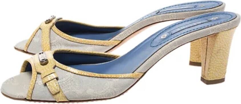 Celine Vintage Pre-owned Canvas sandals White Dames