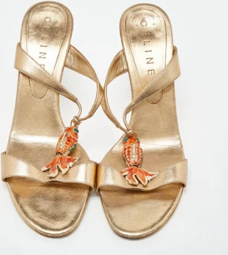 Celine Vintage Pre-owned Leather sandals Yellow Dames