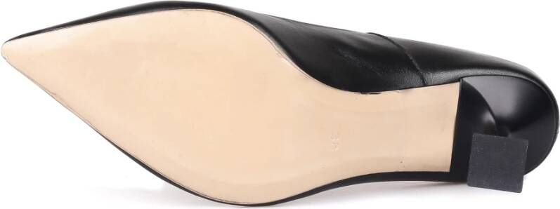 Cesare Gaspari Iconische gevormde pumps