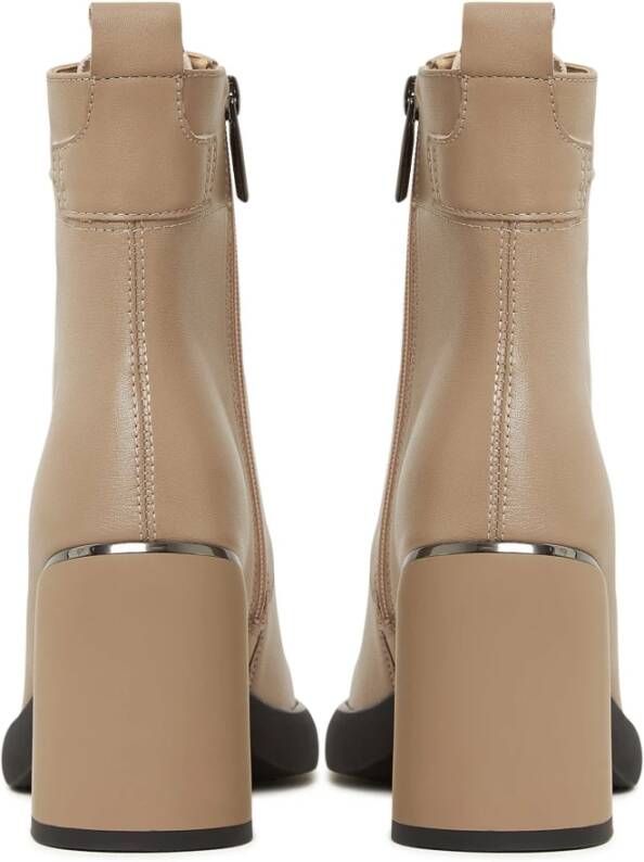 Cesare Gaspari Klassieke enkellaarsjes met hoge hak Beige Dames