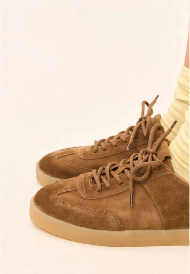 Cesare Gaspari Klassieke suède lage sneakers Bruin