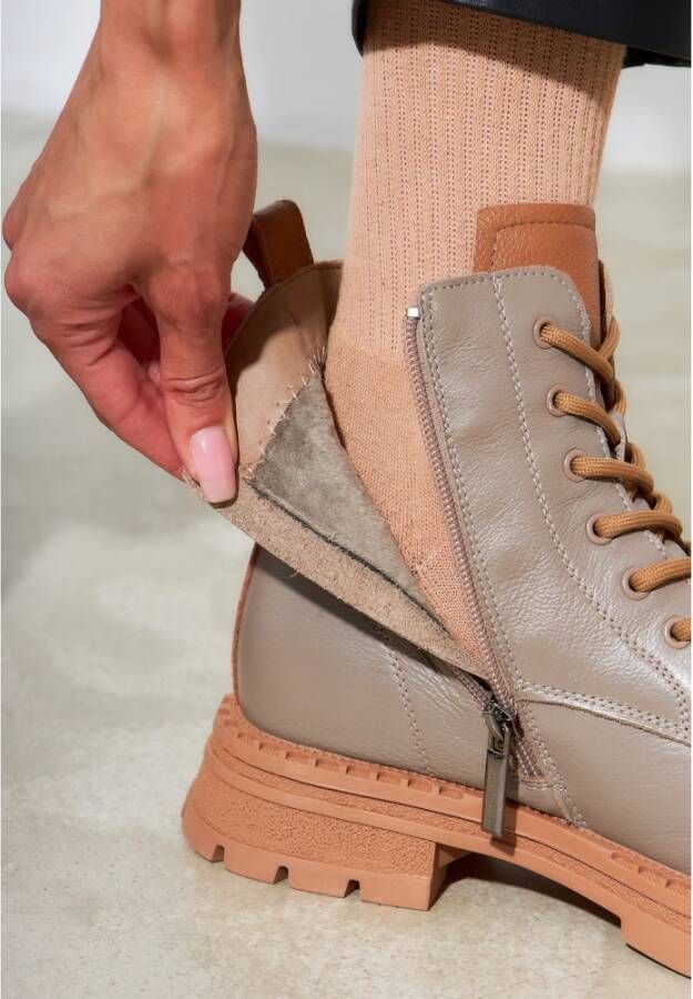 Cesare Gaspari Leren Veterschoenen Enkellaarsjes Beige
