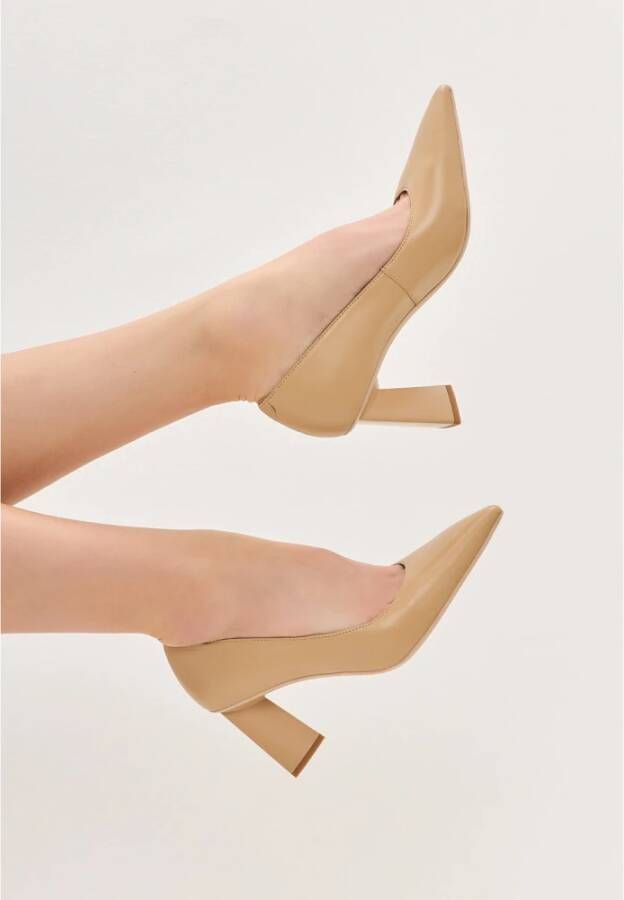 Cesare Gaspari Luxe Block Heels Pumps Beige Dames