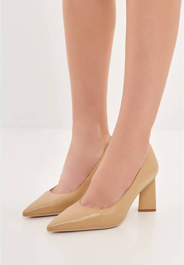 Cesare Gaspari Luxe Block Heels Pumps Beige Dames