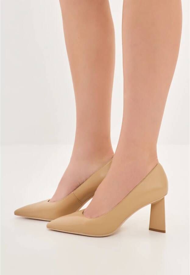 Cesare Gaspari Luxe Block Heels Pumps Beige Dames