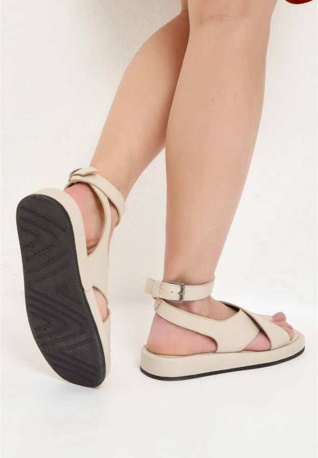 Cesare Gaspari Luxe Leren Plateau Sandalen Beige Dames