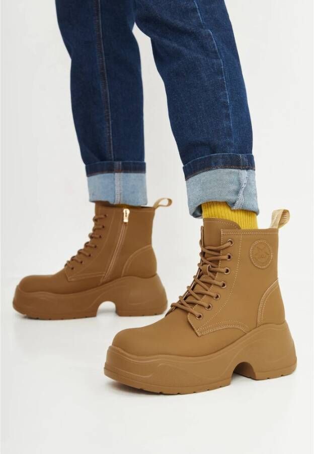 Cesare Gaspari Platform Enkellaarzen Beige Dames