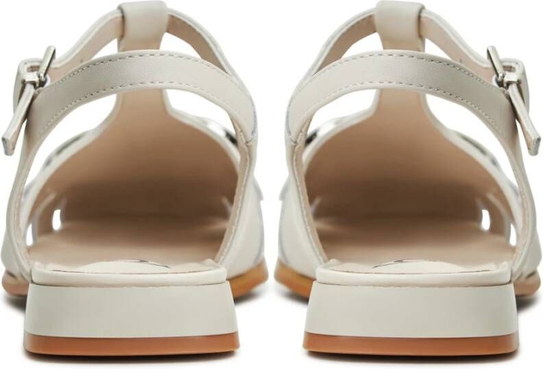 Cesare Gaspari Moderne platte zool sandalen Beige Dames