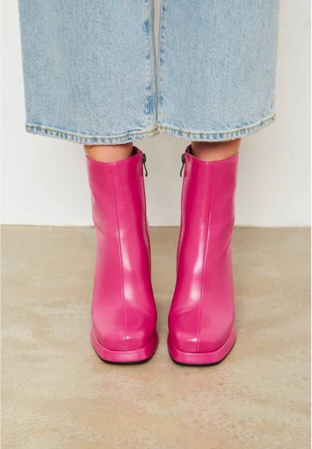 Cesare Gaspari Roze Leren Blokhak Enkellaarzen Pink Dames