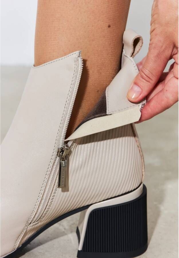 Cesare Gaspari Stijlvolle Enkellaarsjes Beige Dames