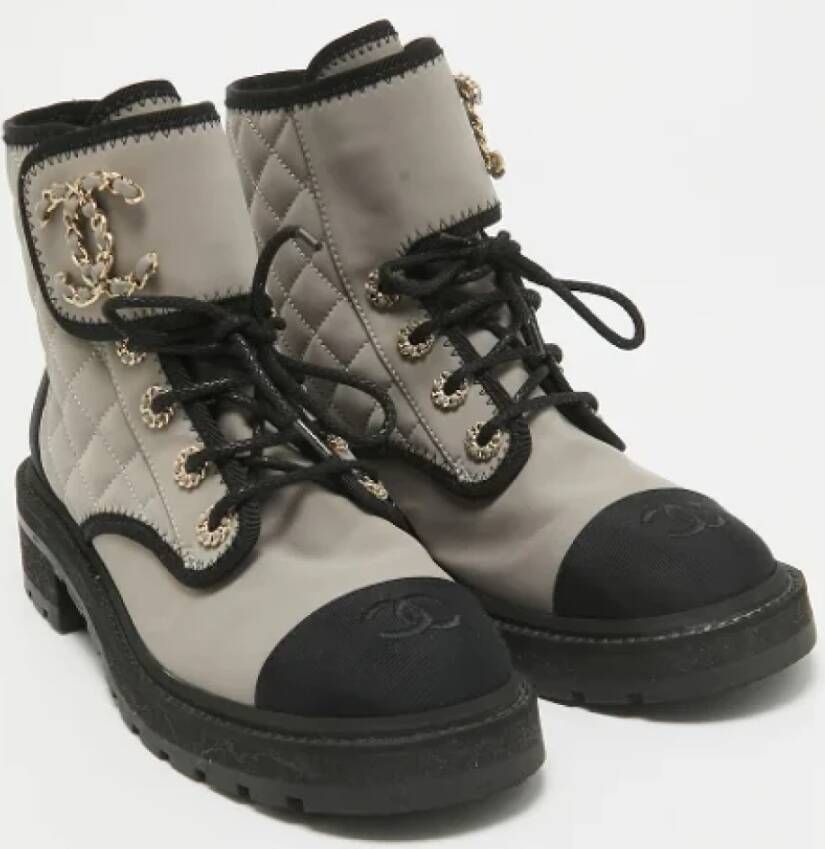 Chanel Vintage Pre-owned Canvas boots Beige Dames