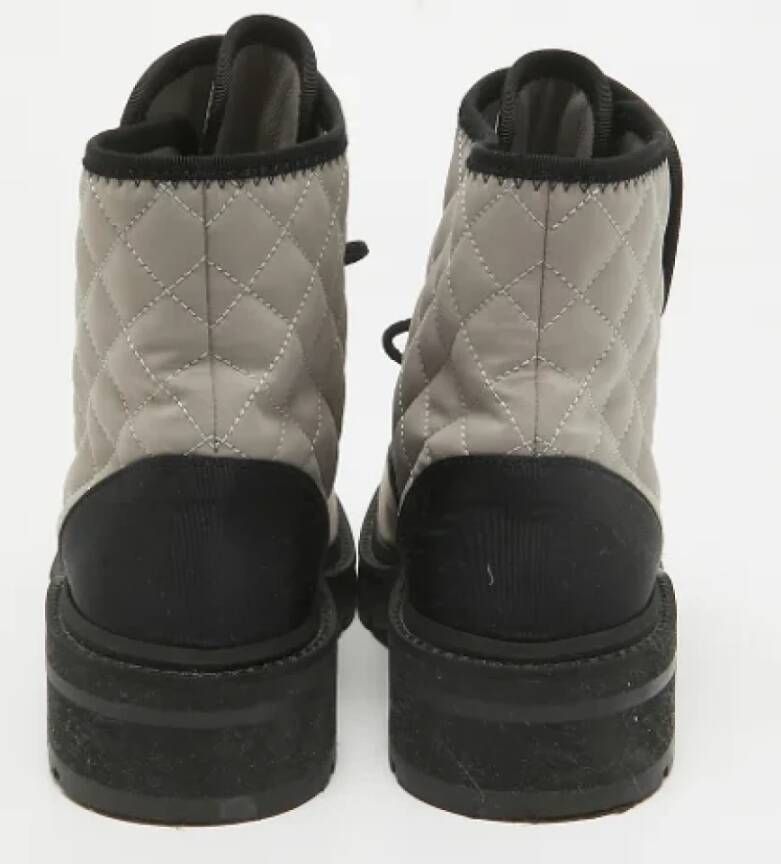 Chanel Vintage Pre-owned Canvas boots Beige Dames