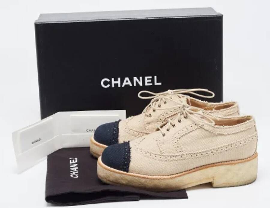 Chanel Vintage Pre-owned Canvas sneakers Beige Dames