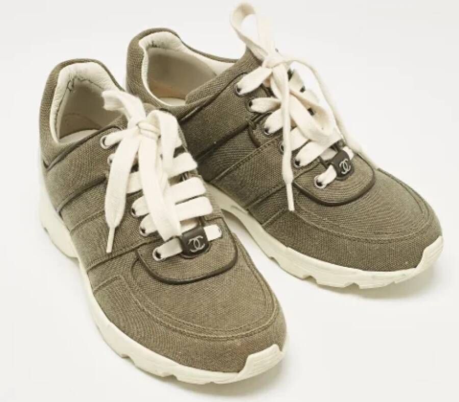 Chanel Vintage Pre-owned Canvas sneakers Green Dames