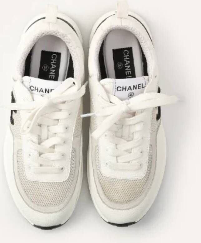 Chanel Vintage Pre-owned Canvas sneakers White Dames