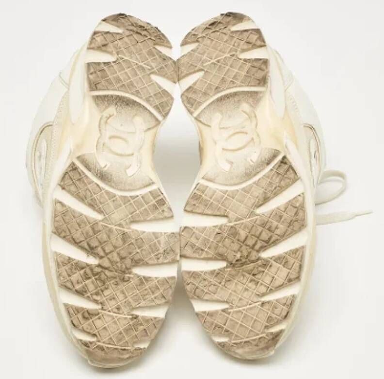Chanel Vintage Pre-owned Canvas sneakers White Dames