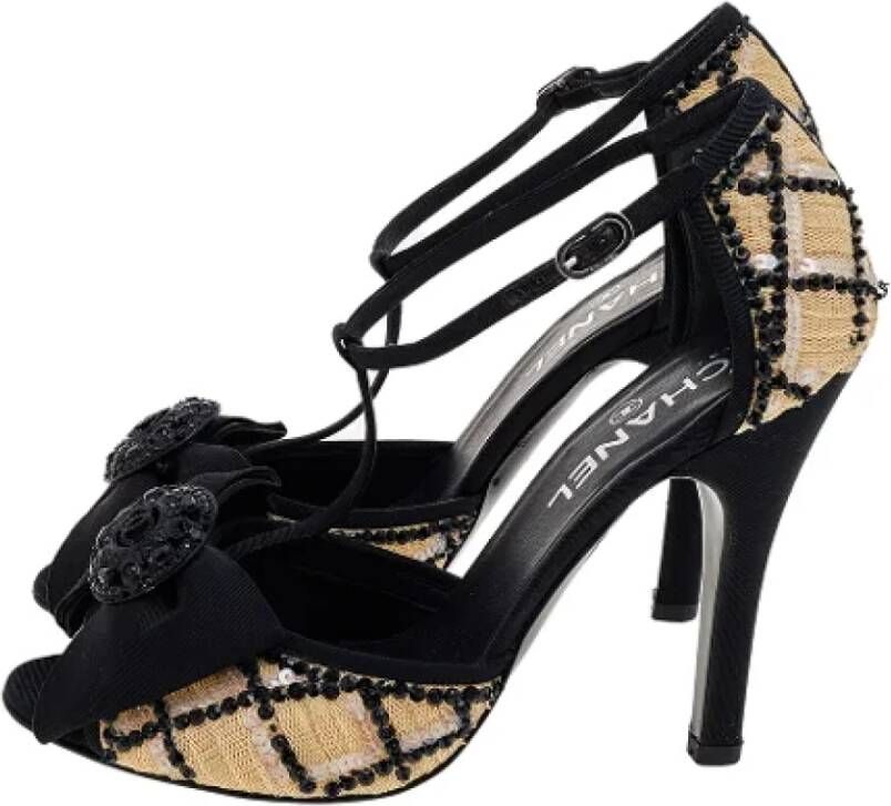 Chanel Vintage Pre-owned Fabric sandals Beige Dames