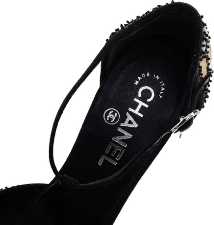 Chanel Vintage Pre-owned Fabric sandals Beige Dames