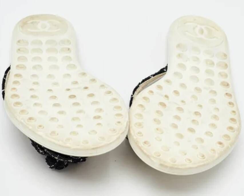 Chanel Vintage Pre-owned Fabric sandals Black Dames