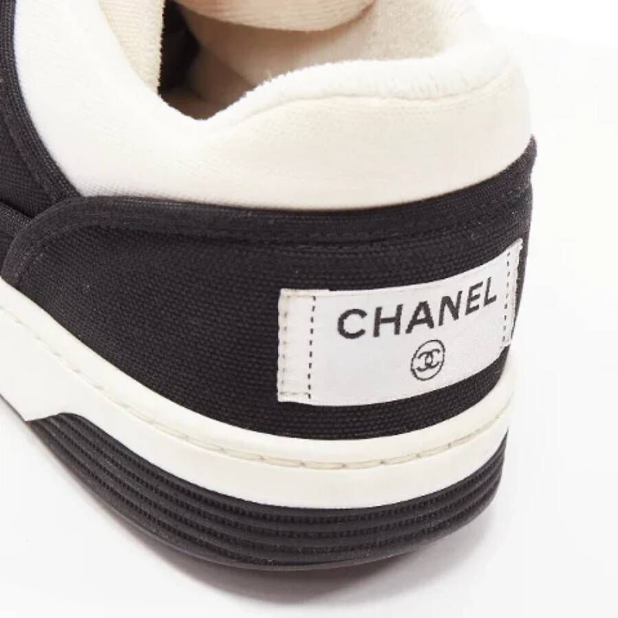Chanel Vintage Pre-owned Fabric sneakers Black Dames