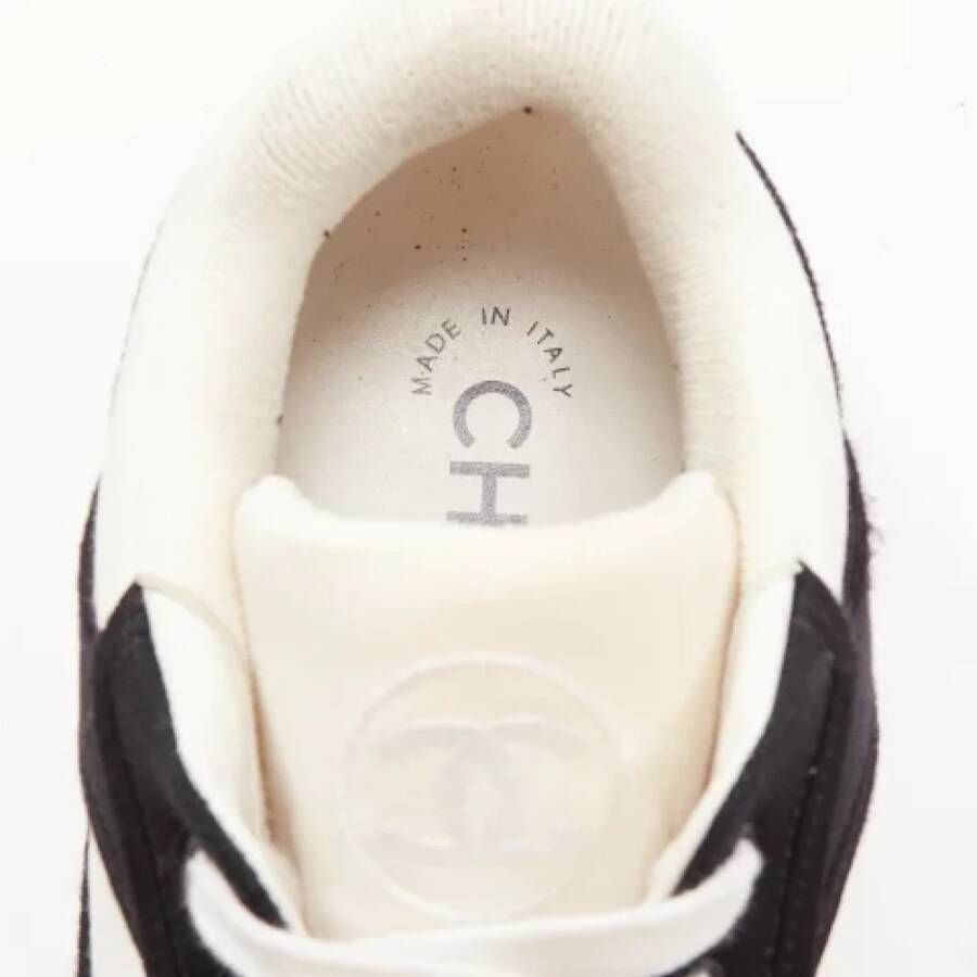 Chanel Vintage Pre-owned Fabric sneakers Black Dames