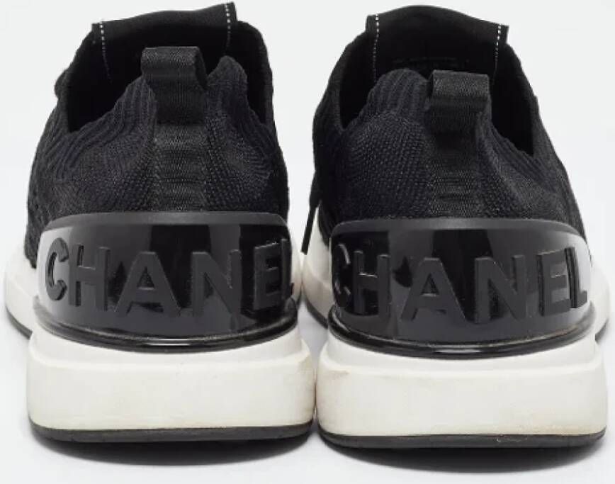 Chanel Vintage Pre-owned Fabric sneakers Black Dames