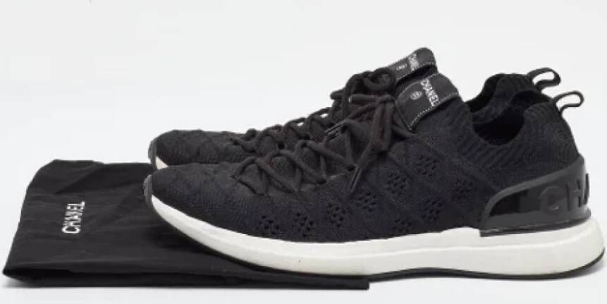 Chanel Vintage Pre-owned Fabric sneakers Black Dames