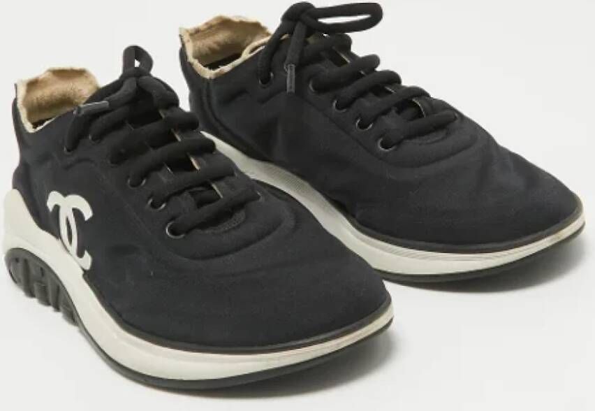 Chanel Vintage Pre-owned Fabric sneakers Black Dames