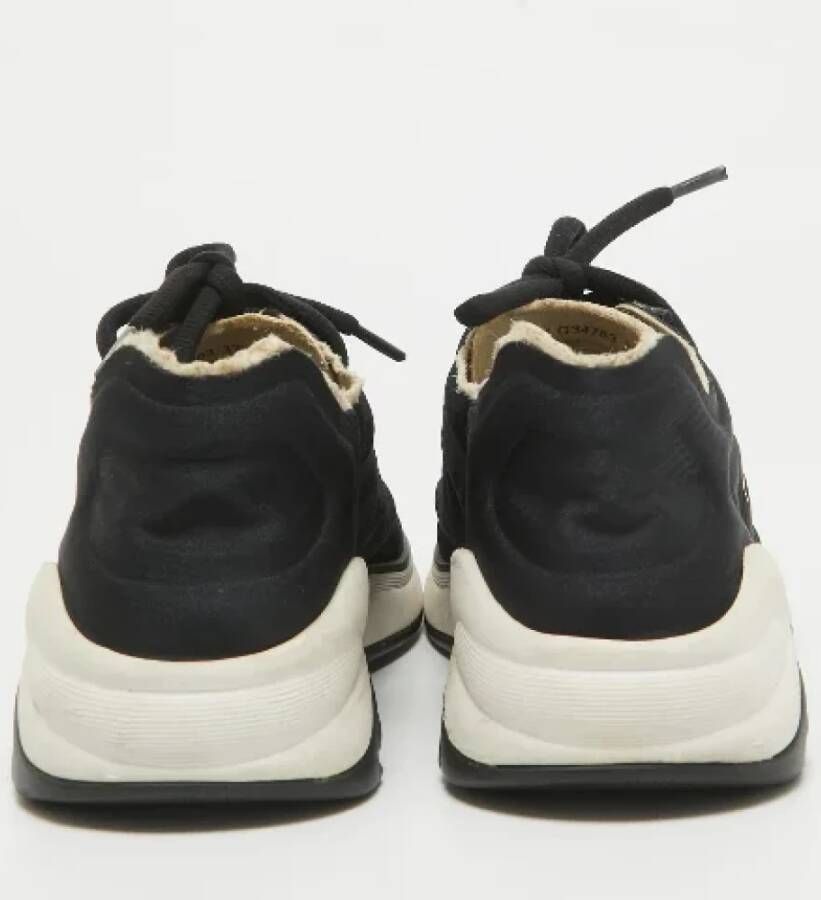 Chanel Vintage Pre-owned Fabric sneakers Black Dames