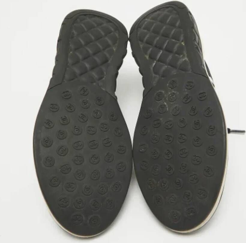 Chanel Vintage Pre-owned Fabric sneakers Black Dames