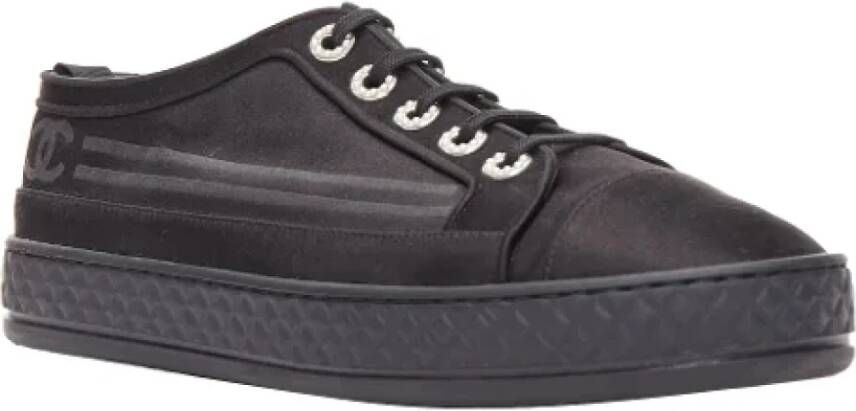 Chanel Vintage Pre-owned Fabric sneakers Black Dames