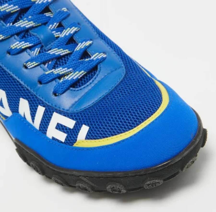 Chanel Vintage Pre-owned Fabric sneakers Blue Dames