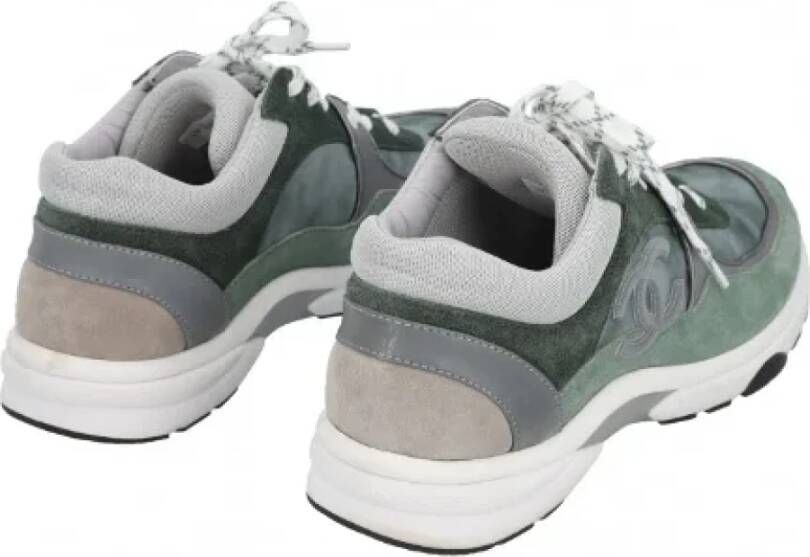Chanel Vintage Pre-owned Fabric sneakers Gray Dames