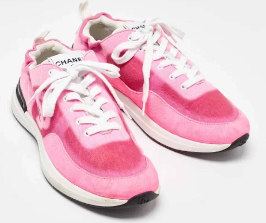 Chanel Vintage Pre-owned Fabric sneakers Pink Dames
