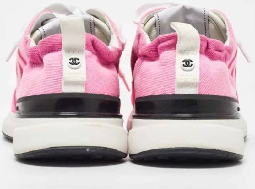 Chanel Vintage Pre-owned Fabric sneakers Pink Dames