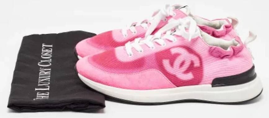 Chanel Vintage Pre-owned Fabric sneakers Pink Dames