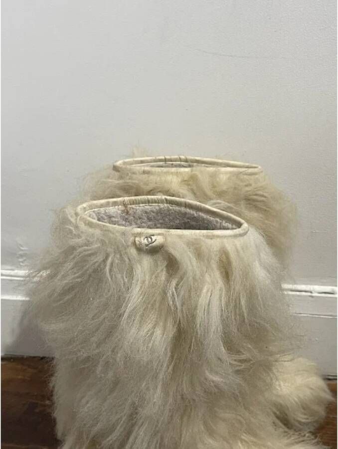 Chanel Vintage Pre-owned Faux Fur boots White Dames