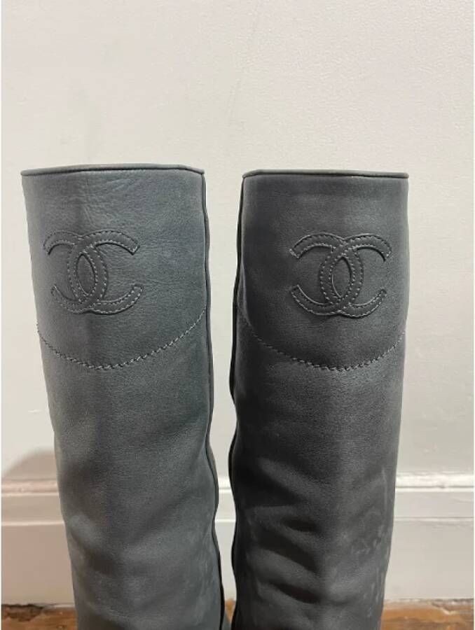 Chanel Vintage Pre-owned Leather boots Gray Dames