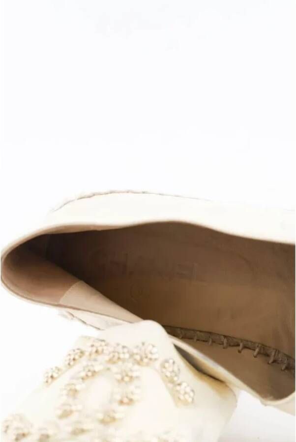 Chanel Vintage Pre-owned Leather espadrilles Beige Dames