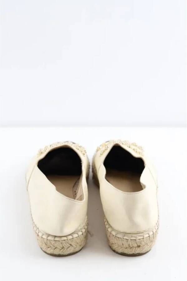 Chanel Vintage Pre-owned Leather espadrilles Beige Dames