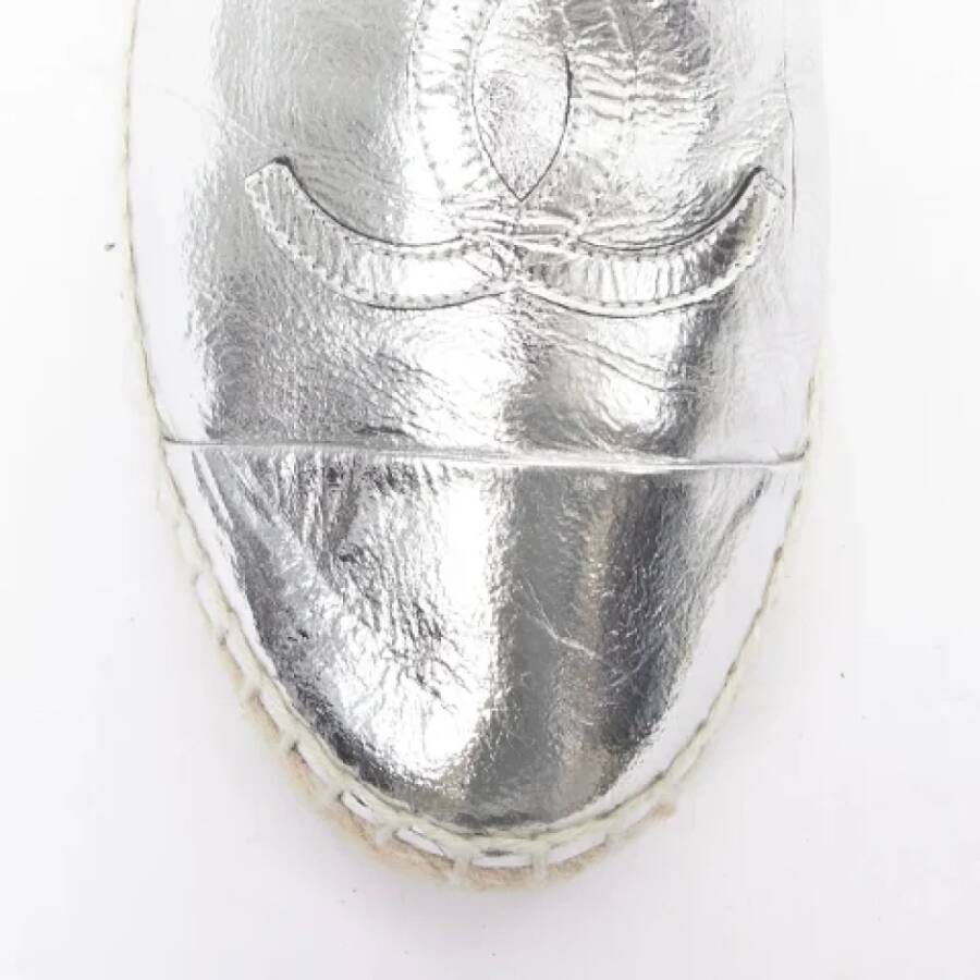 Chanel Vintage Pre-owned Leather espadrilles Gray Dames