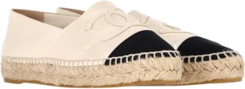 Chanel Vintage Pre-owned Leather espadrilles White Dames
