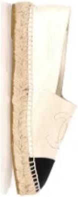Chanel Vintage Pre-owned Leather espadrilles White Dames