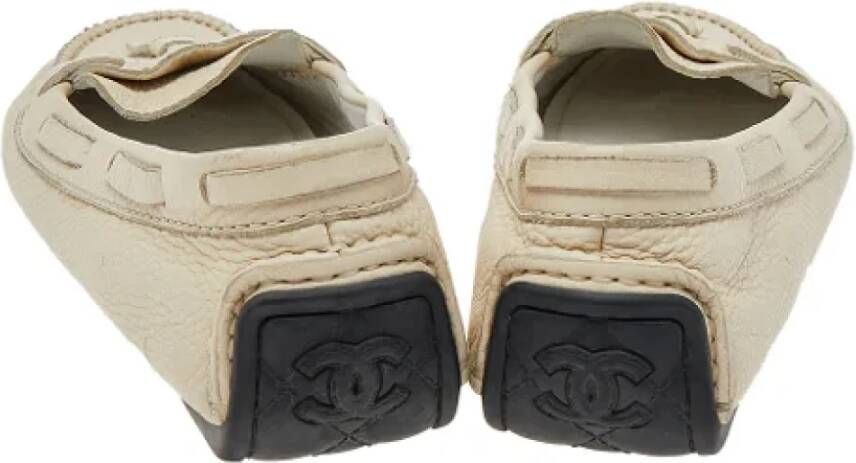 Chanel Vintage Pre-owned Leather flats Beige Dames
